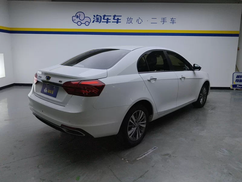 GEELY Emgrand 2019 car image #3