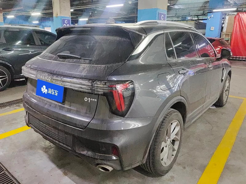 Lynk & Co 01 2024 car image #3