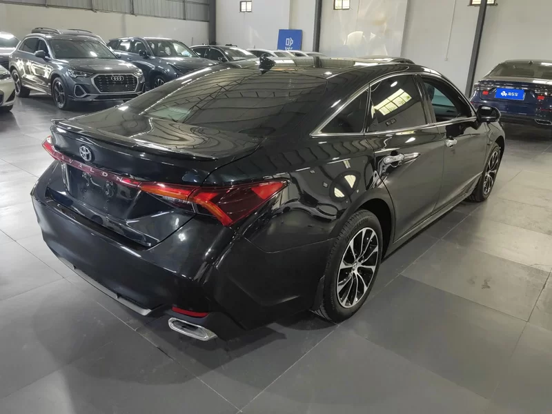 Toyota Avalon 2022 car image #3