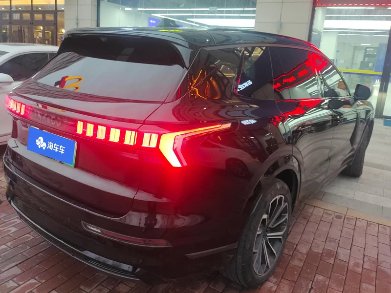 Lynk & Co 2023 #3 Lynk & Co 2023 car image #3