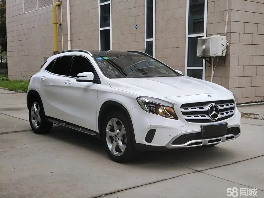 Mercedes-Benz GLA Class 2019 car image #3
