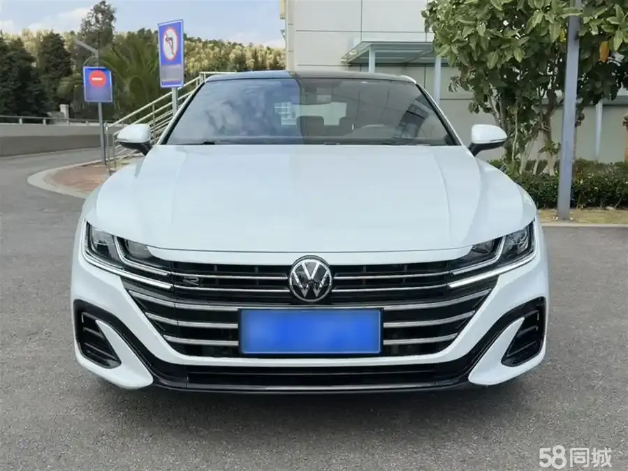 Volkswagen e-up! 2020 immagine di auto #3