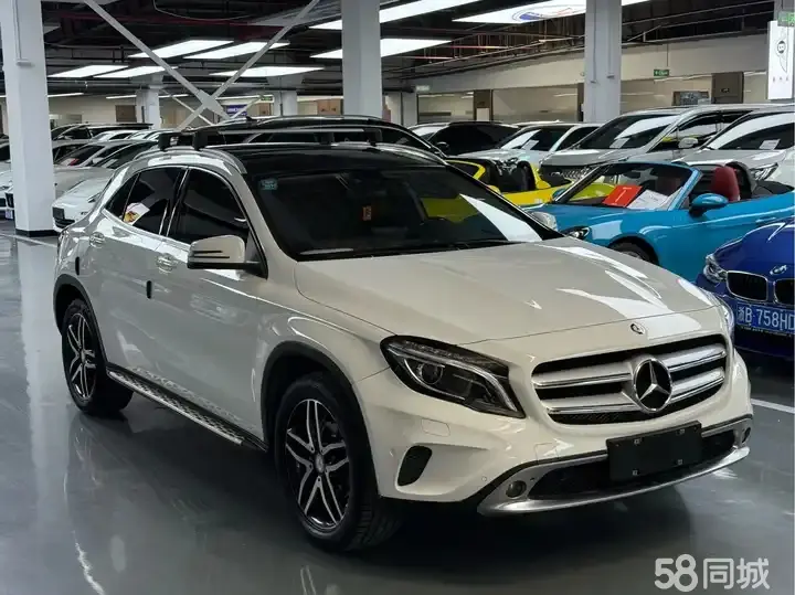 Mercedes-Benz GLA Class 2016 car image #3