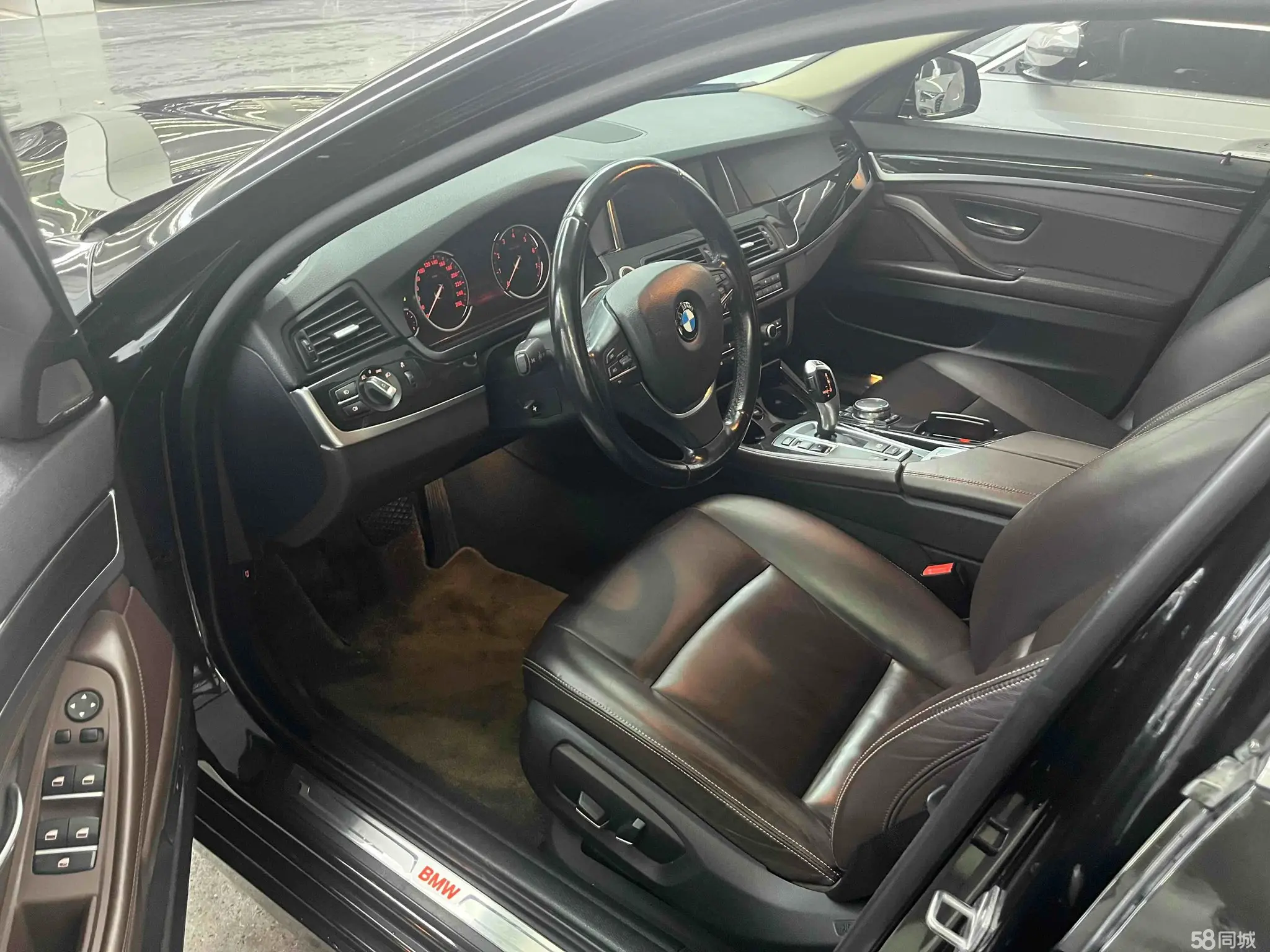 BMW i5 M60 2016 car image #3