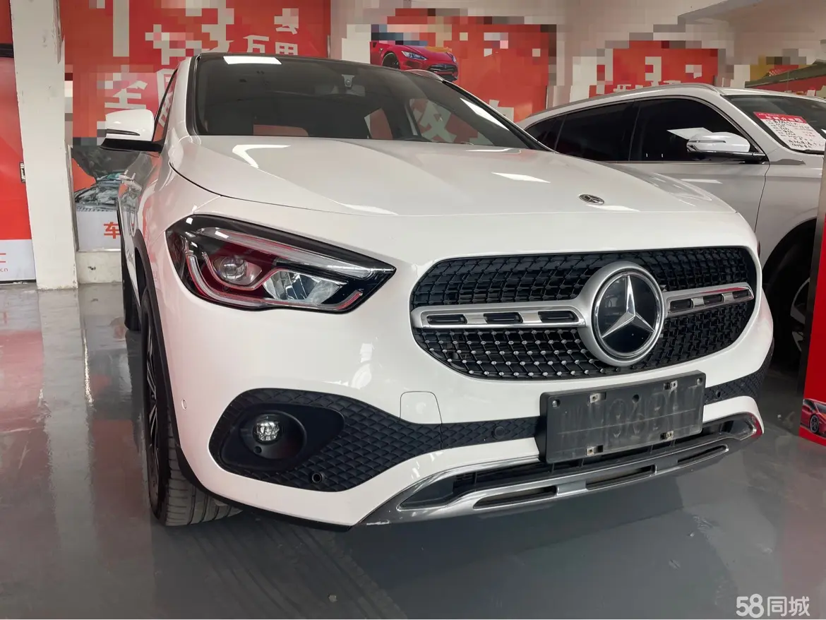Mercedes-Benz GLA Class 2020 car image #3
