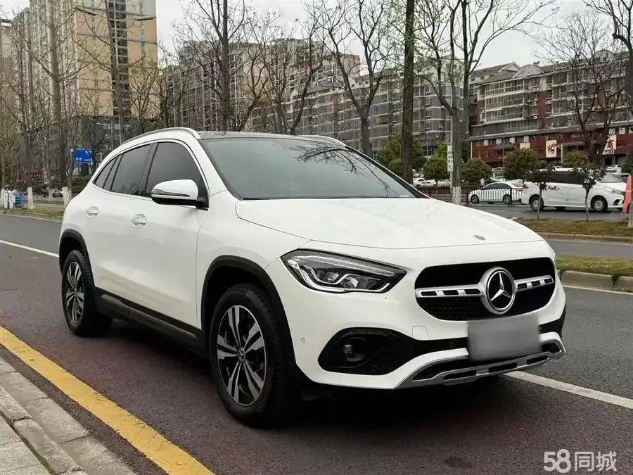 Mercedes-Benz GLA Class 2022 car image #3