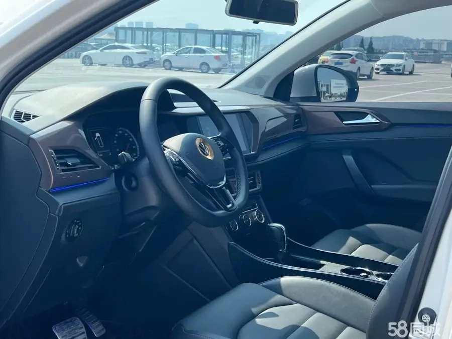 Volkswagen Tharu 2021 car image #3