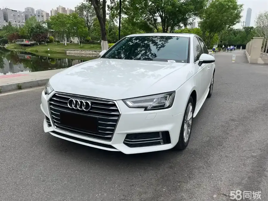 Audi A4L 2018 car image #3