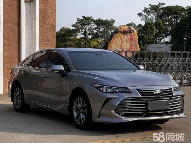 Toyota Avalon 2020 car image #3