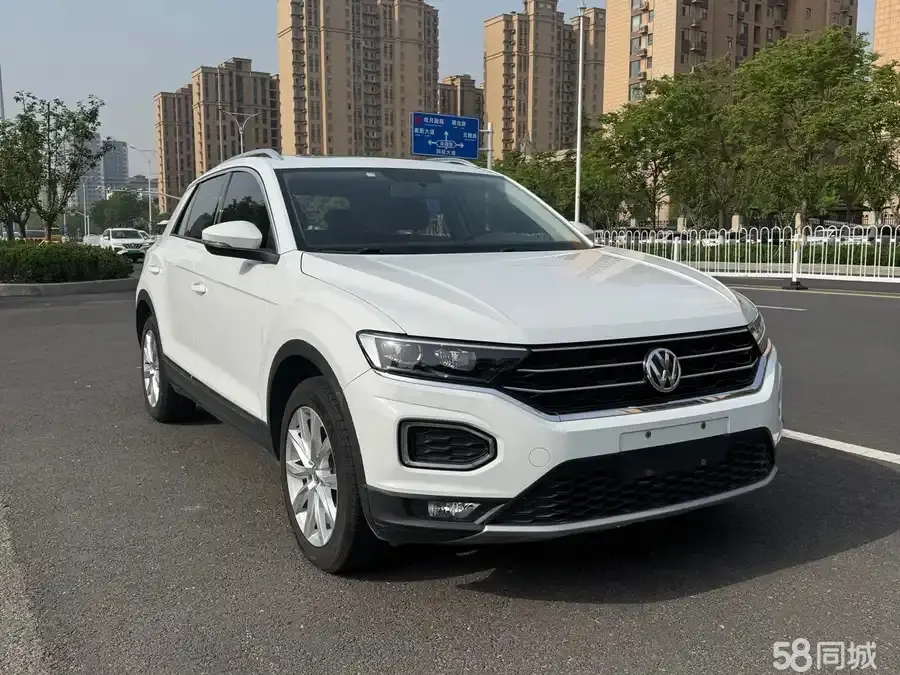 Volkswagen T-Roc 2020 car image #3