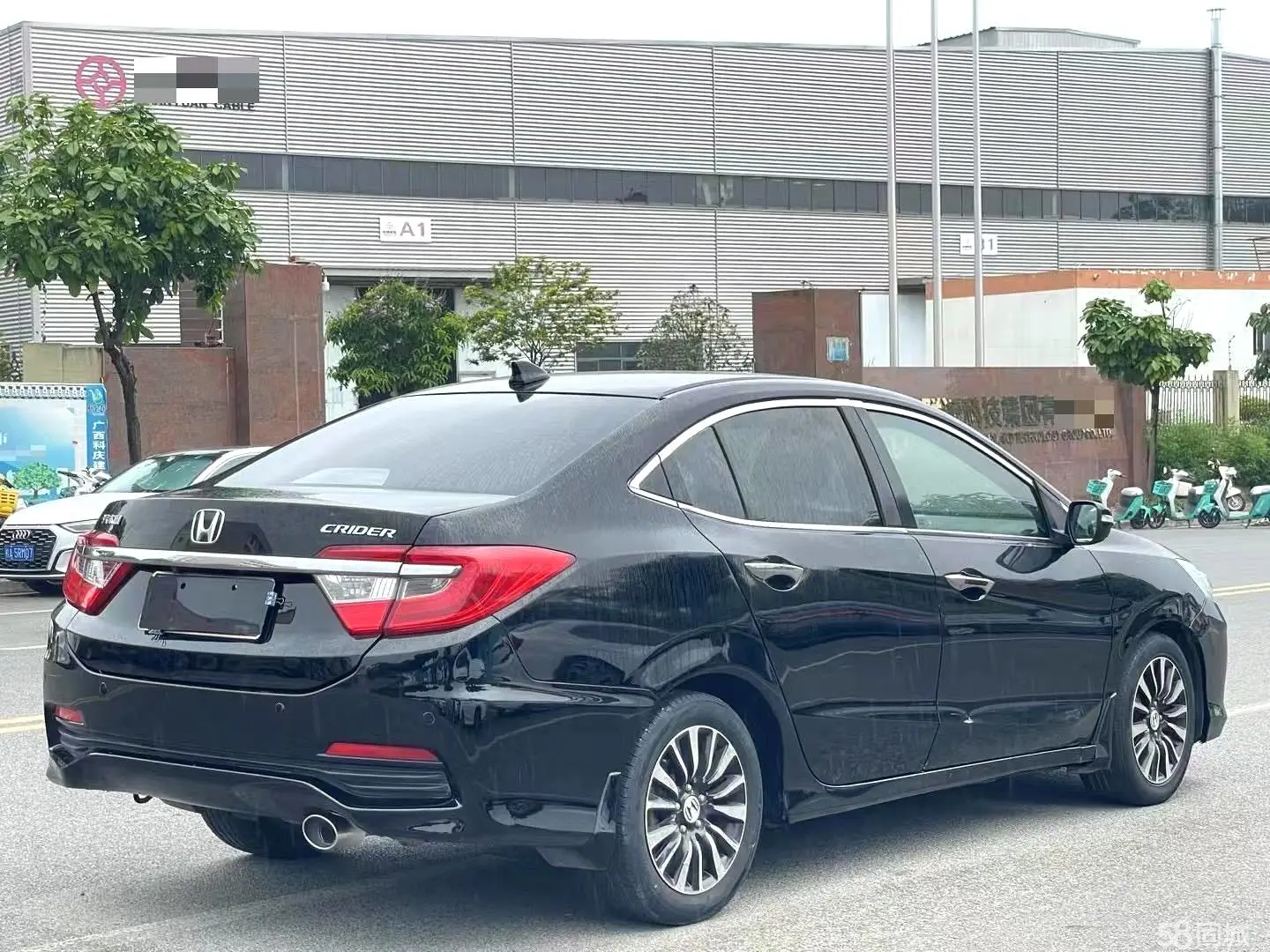 Honda Crider 2015 car image #3