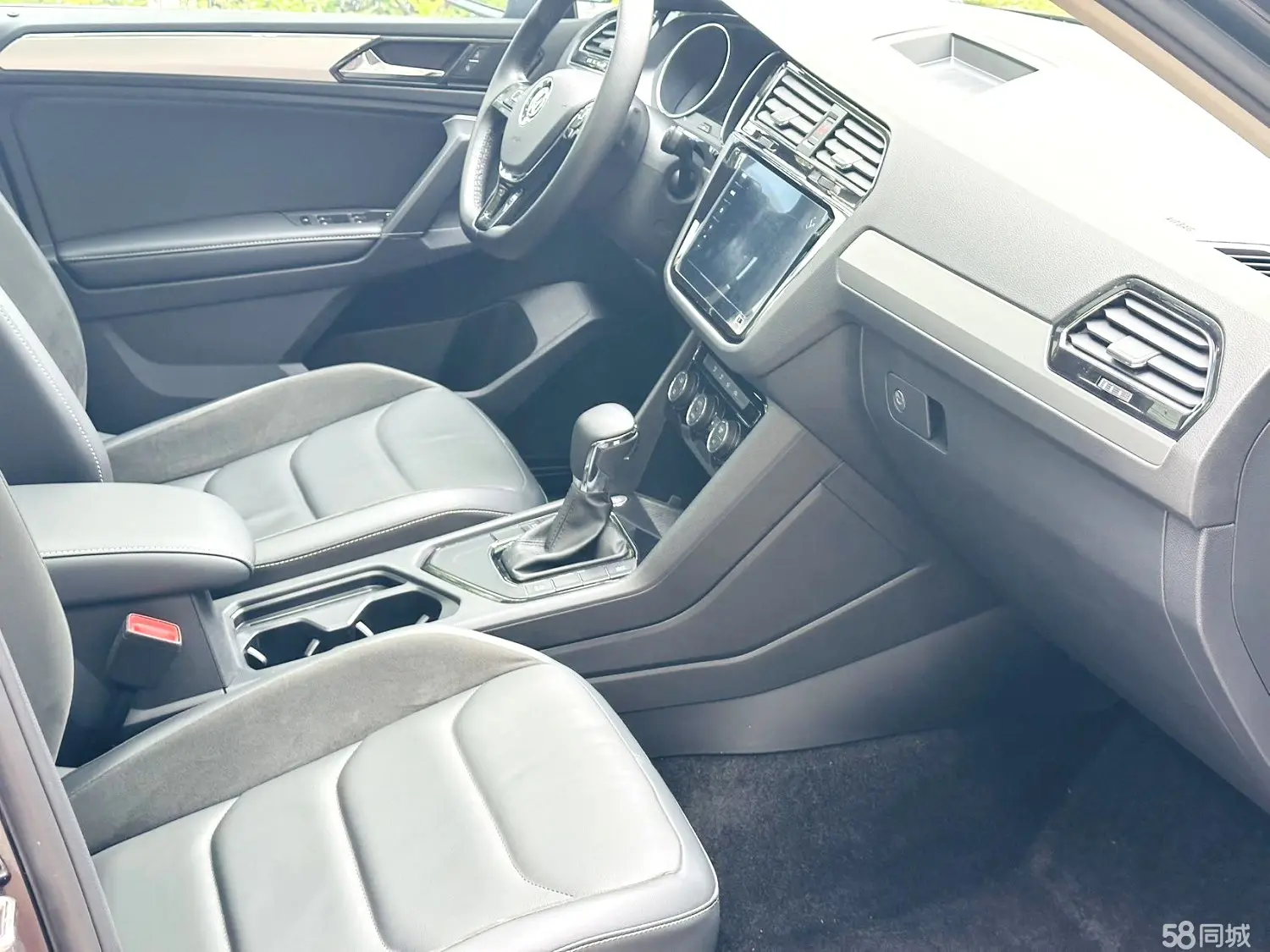 Volkswagen Tiguan L 2019 car image #3