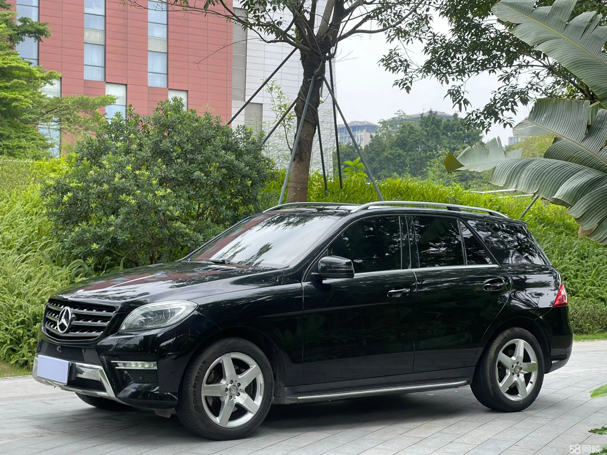 Mercedes-Benz M Class 2014 car image #3