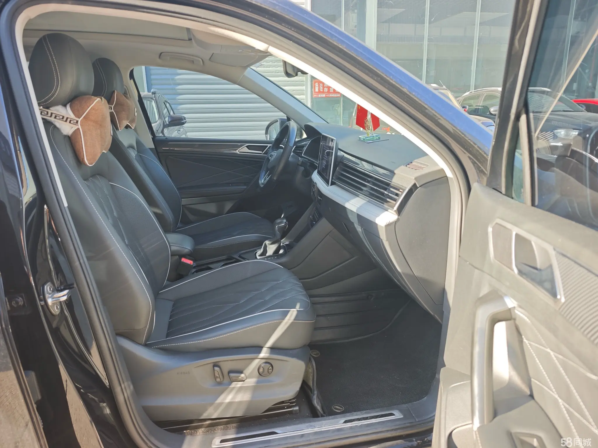 Volkswagen Tiguan L 2021 #3 Volkswagen Tiguan L 2021 car image #3