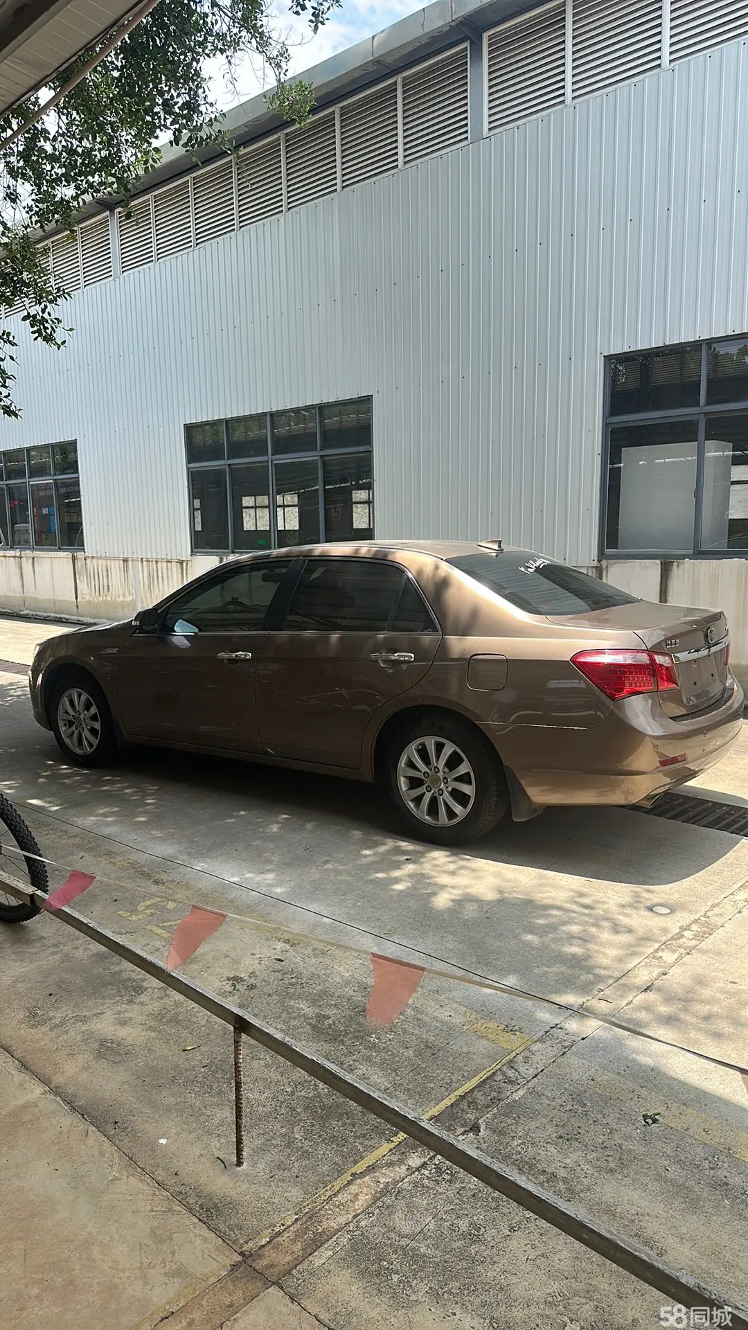 BYD G6 2013 صورة سيارة #3