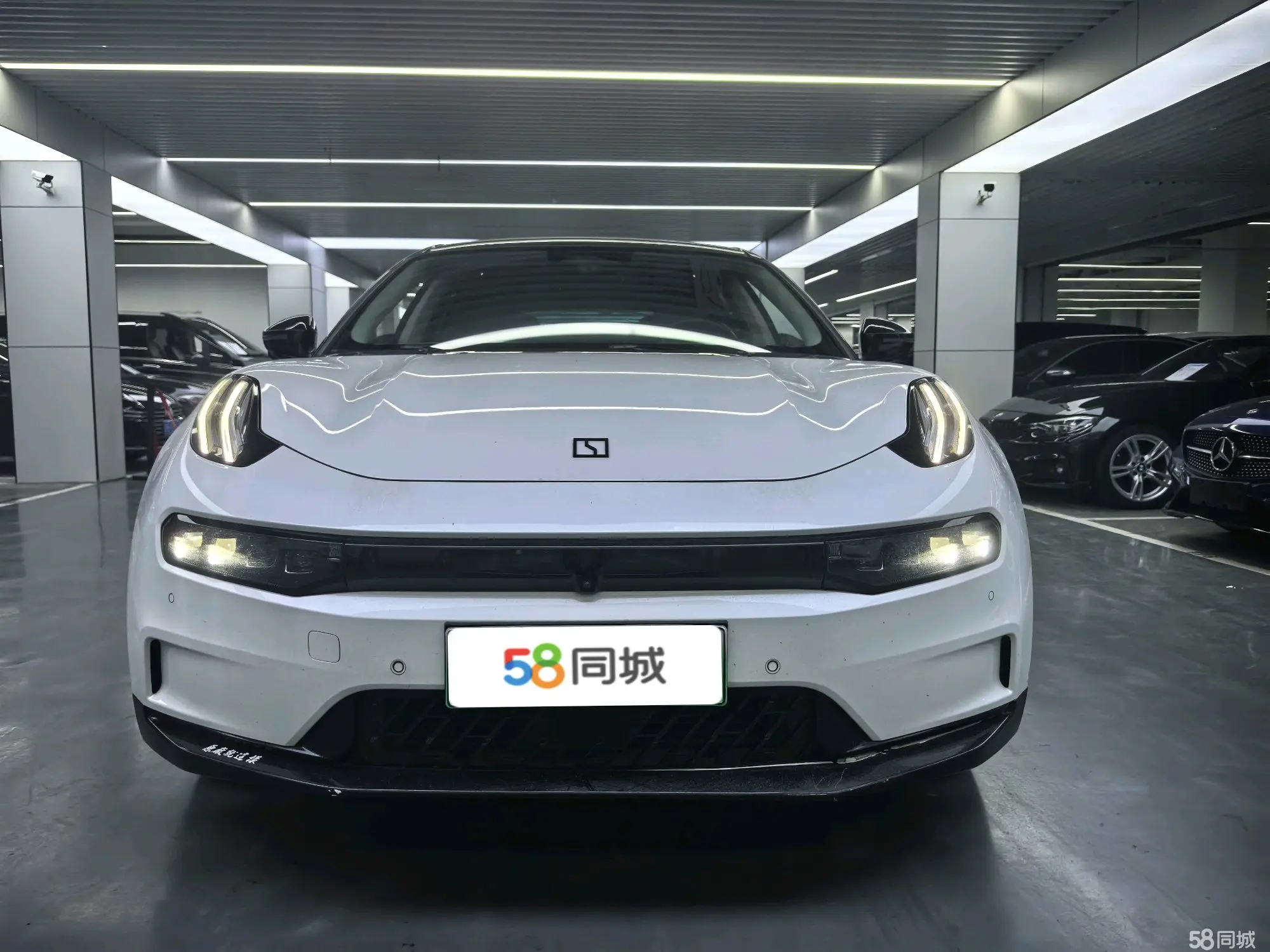 极氪 极氪001 2022 汽车图片 #3