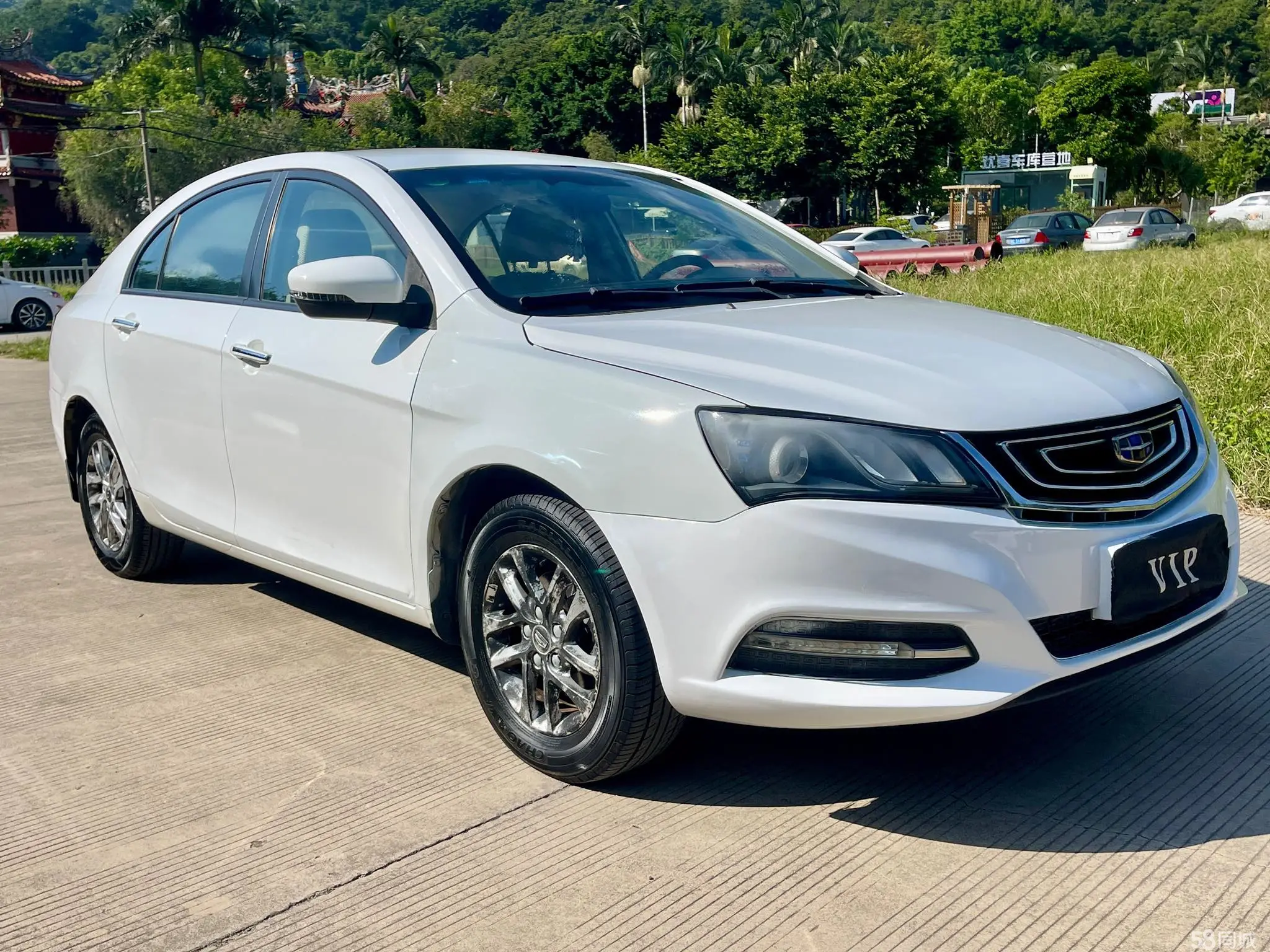 GEELY Emgrand 2016 #3 GEELY Emgrand 2016 car image #3