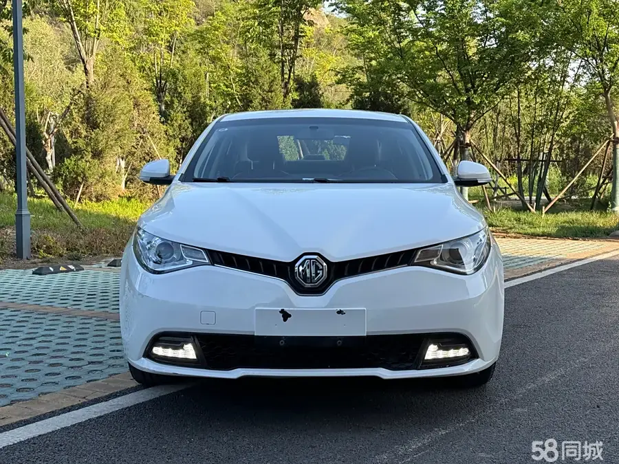 MG GT 2014 car image #3