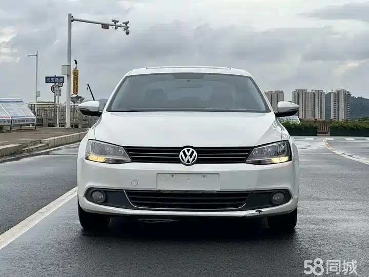 Volkswagen Sagitar 2014 immagine di auto #3