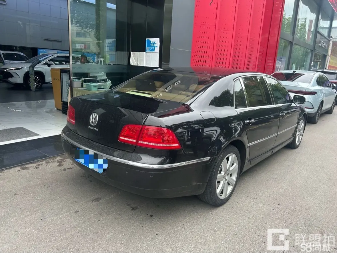 Volkswagen Pheaton 2010 immagine di auto #3