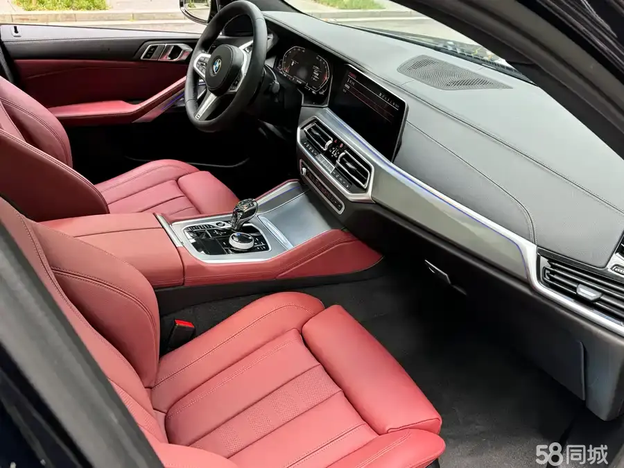 BMW X6 2023 car image #3