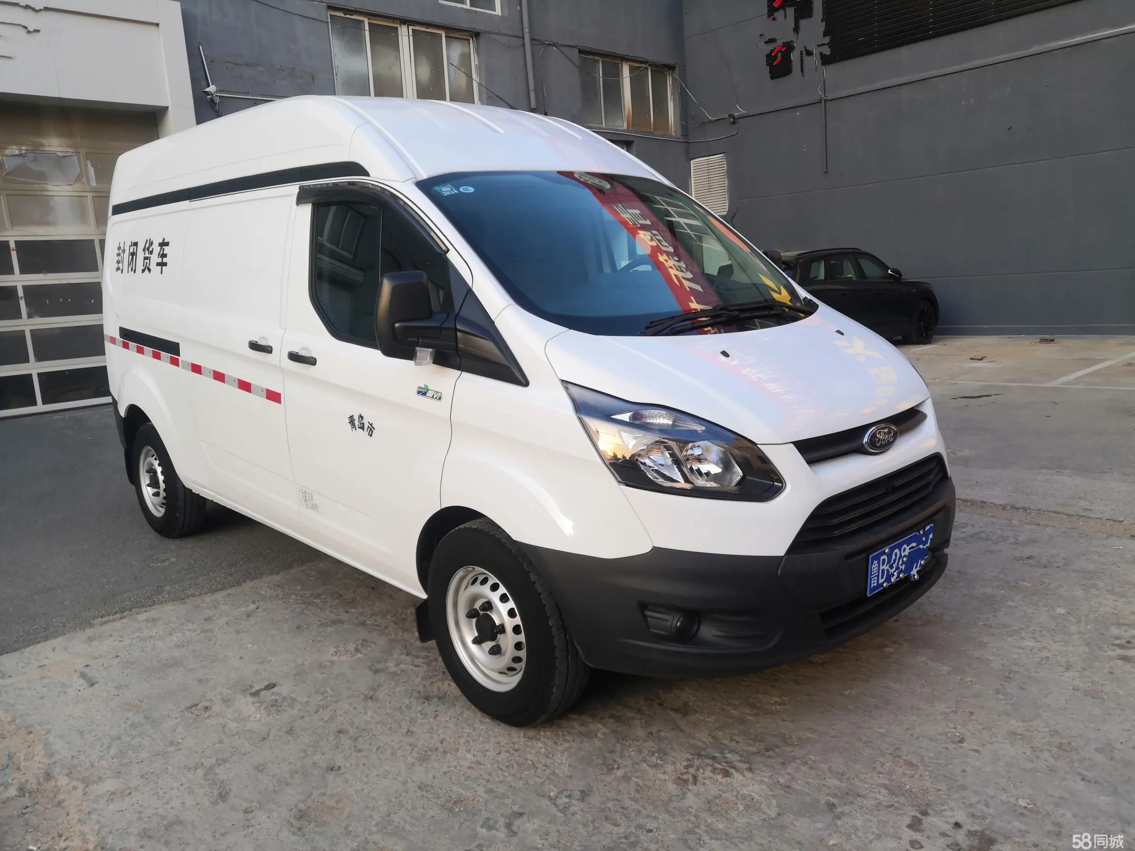 Ford Transit 2017 car image #3