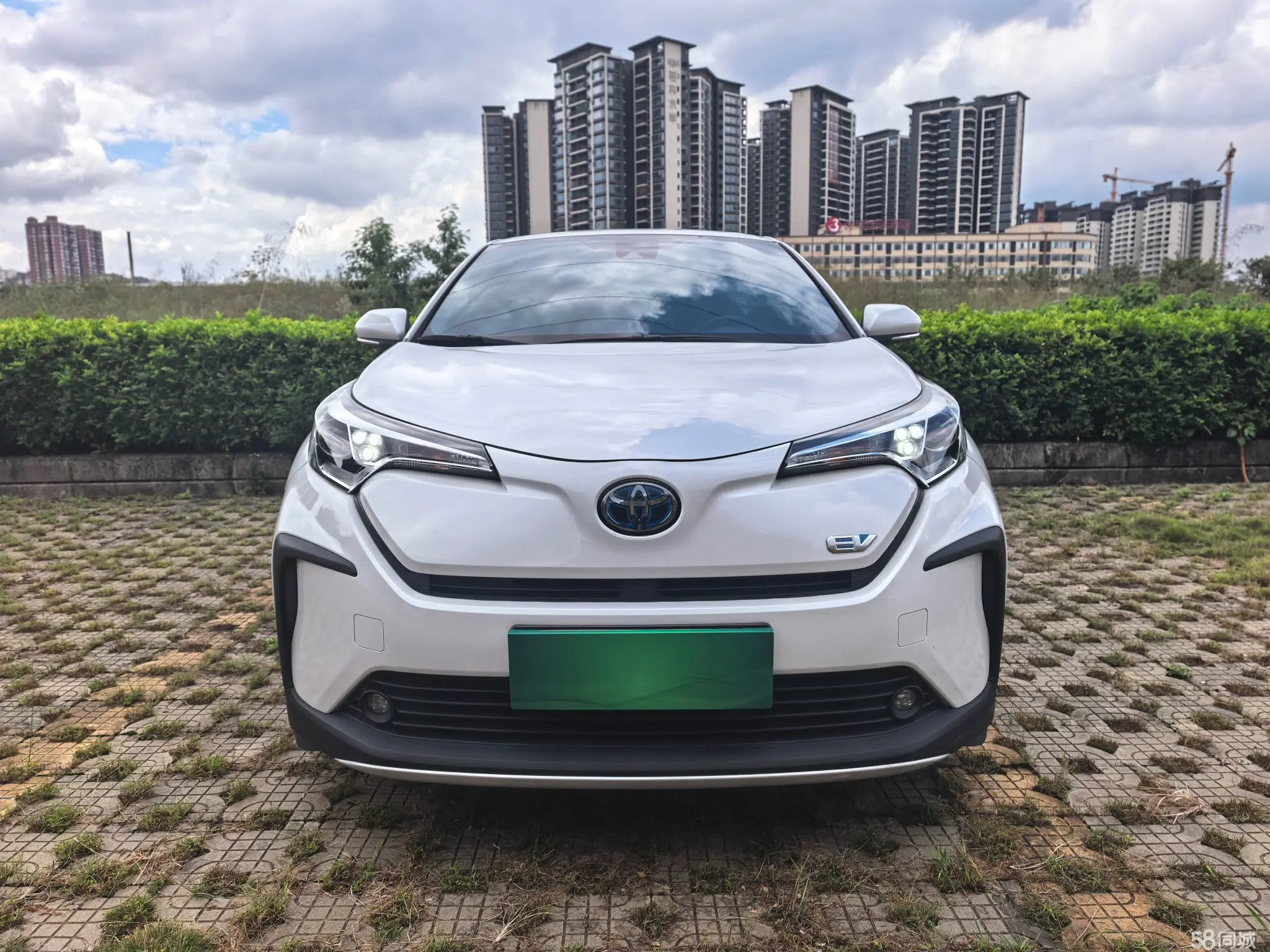 Toyota Izoa E 2021 #3 Toyota Izoa E 2021 imagen de coche #3