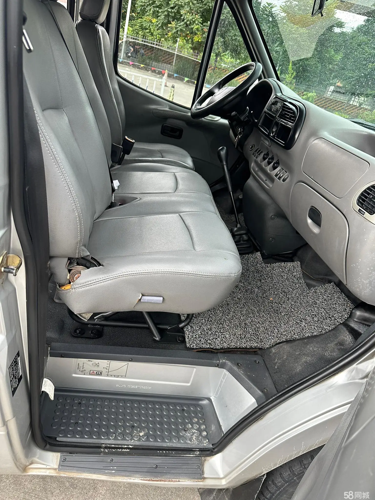 Ford Transit Classic 2011 #3 Ford Transit Classic 2011 car image #3