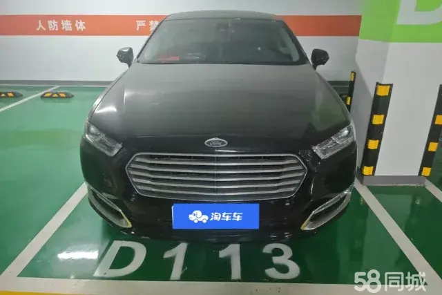 Ford Taurus 2017 car image #3