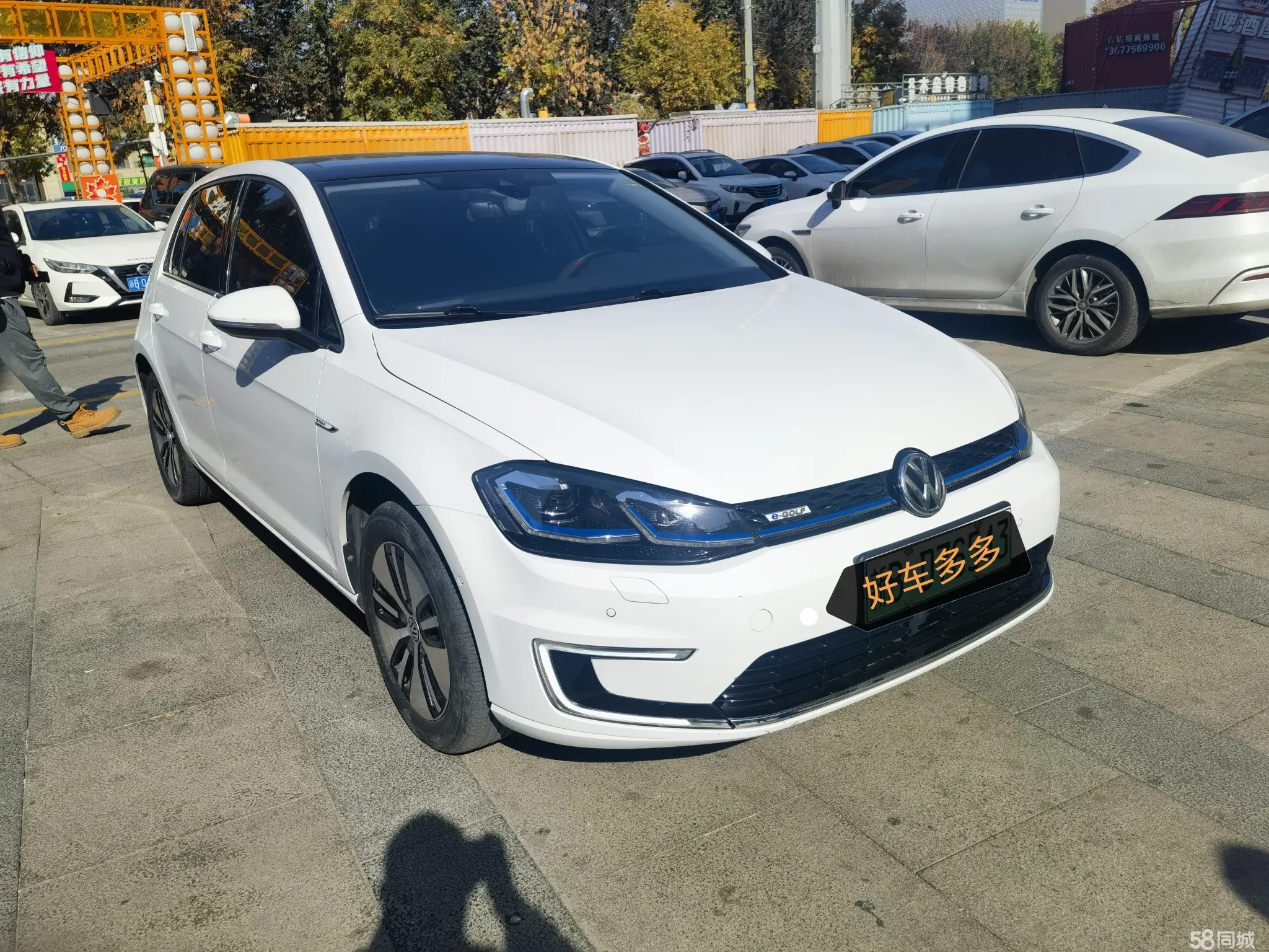 Volkswagen Golf Pure Electric 2019 car image #3