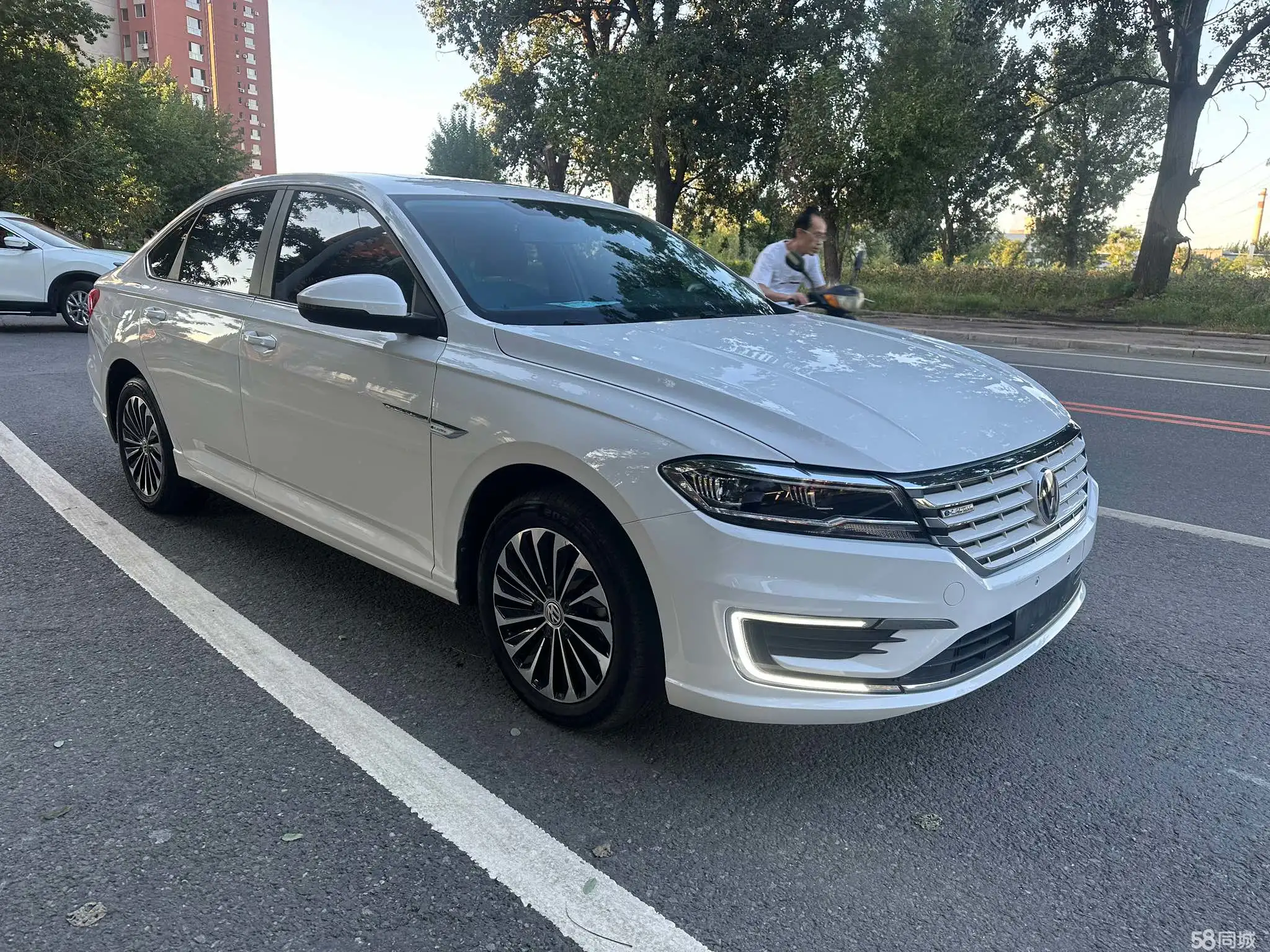 Volkswagen Lavida Pure Electric 2020 #3 Volkswagen Lavida Pure Electric 2020 car image #3