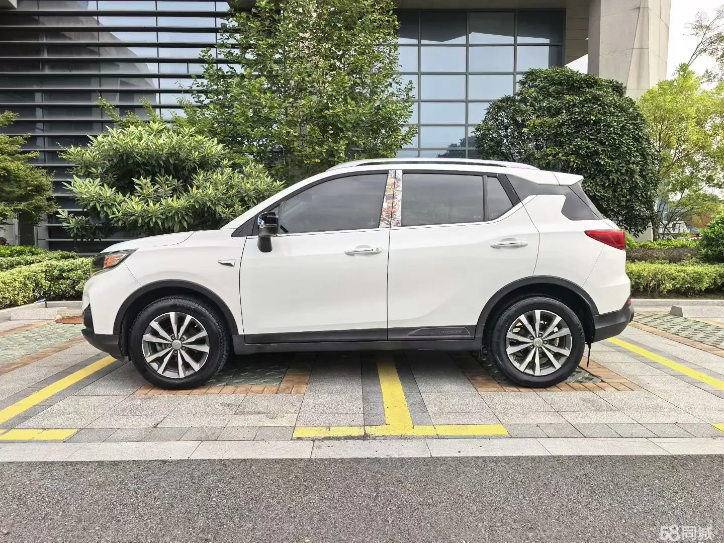 GAC Trumpchi GS3 2019 #3 GAC Trumpchi GS3 2019 car image #3