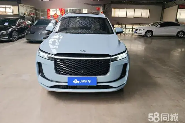 Li i8 2020 изображение автомобиля #3