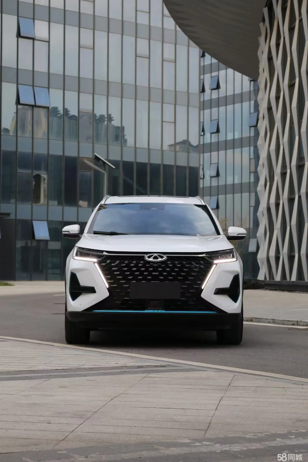 Chery Tiggo 8 PRO New Energy 2025 car image #3