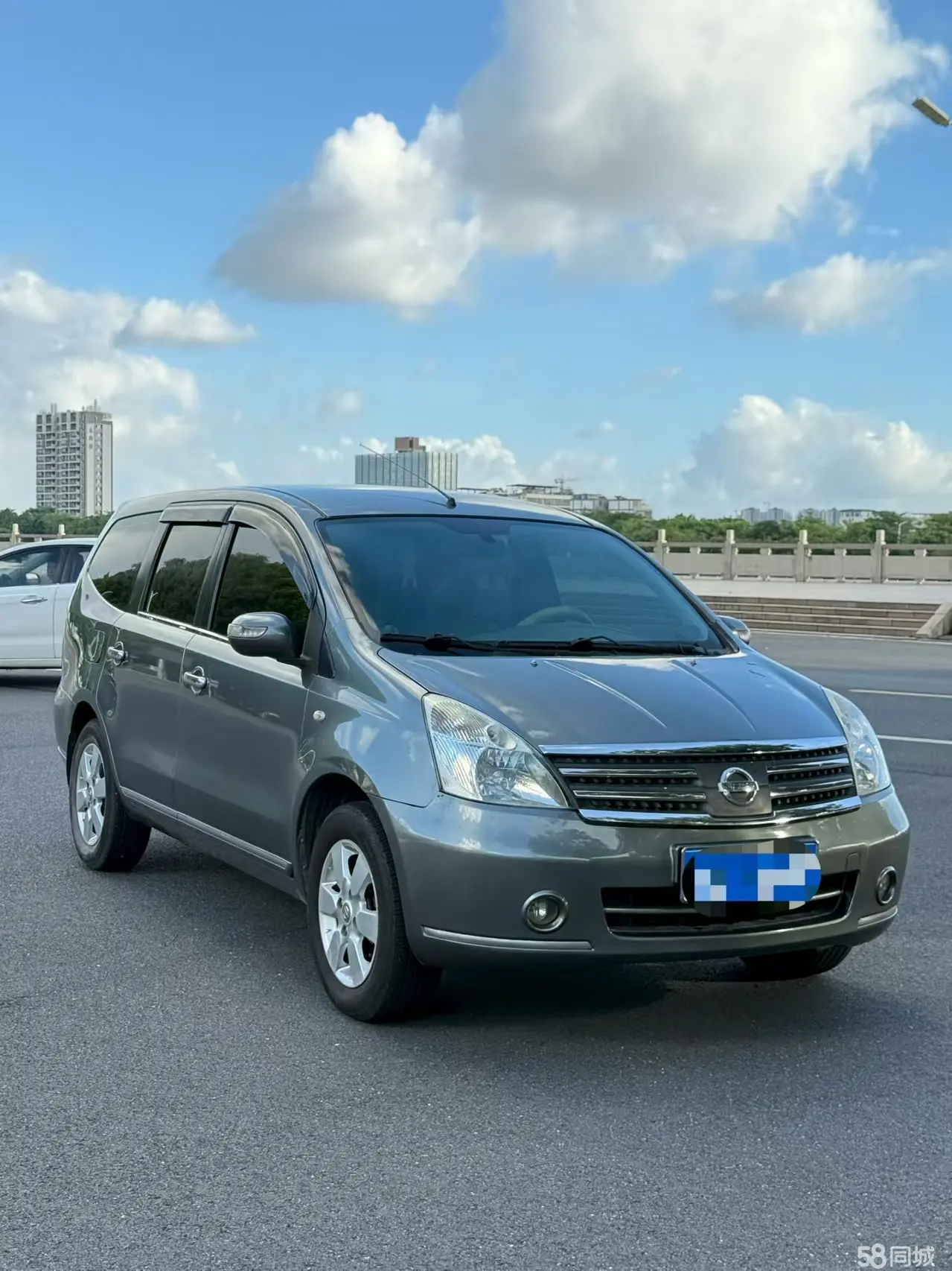 Nissan Livina Geniss 2009 car image #3