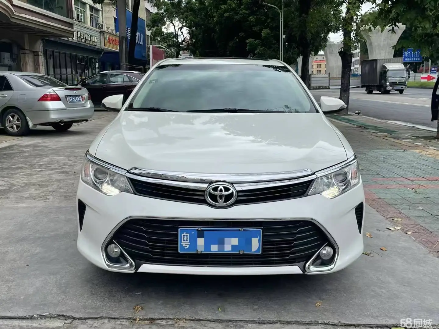 Toyota Camry 2022 car image #3