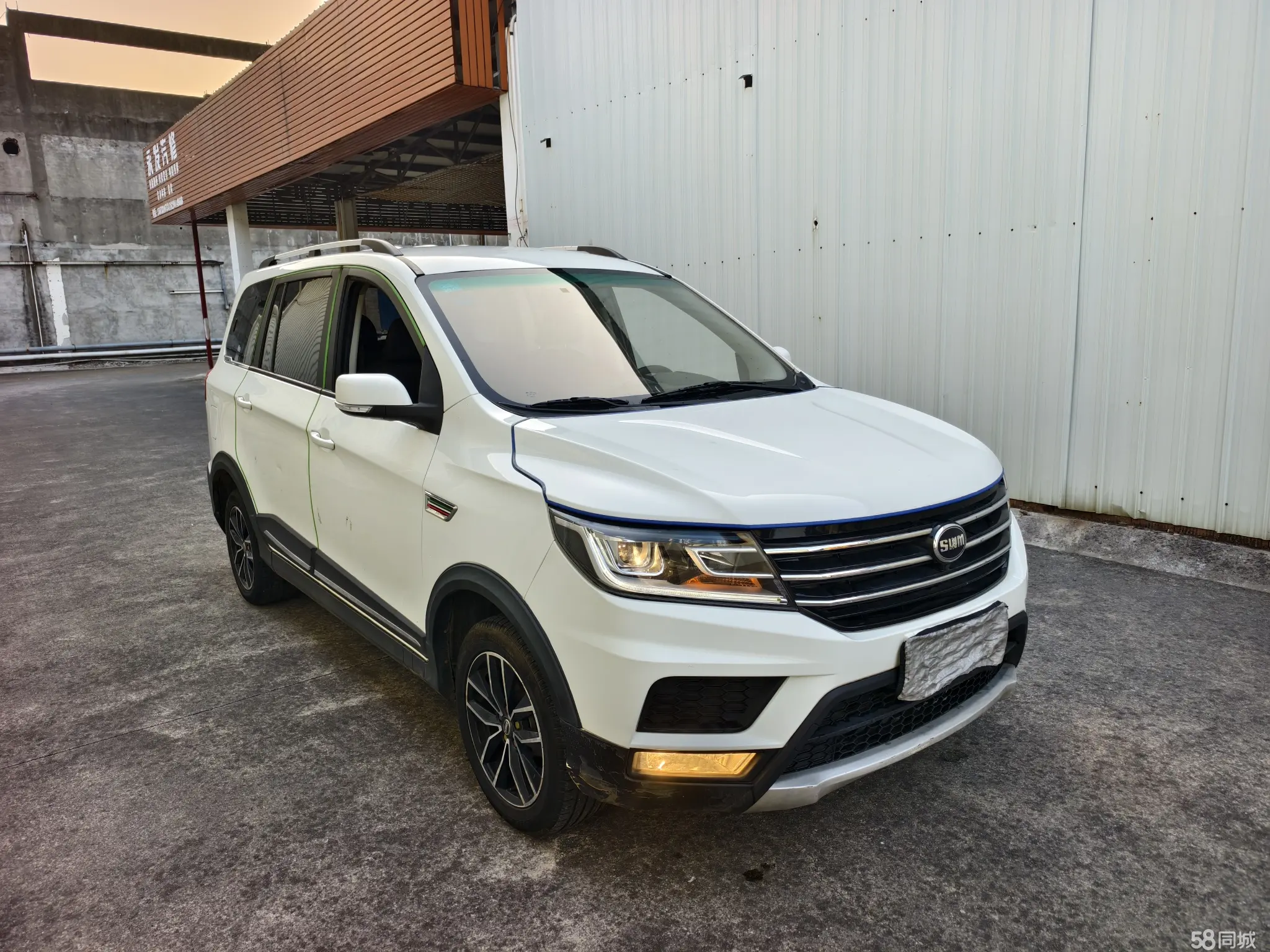 SWM X3 2019 imagen de coche #3