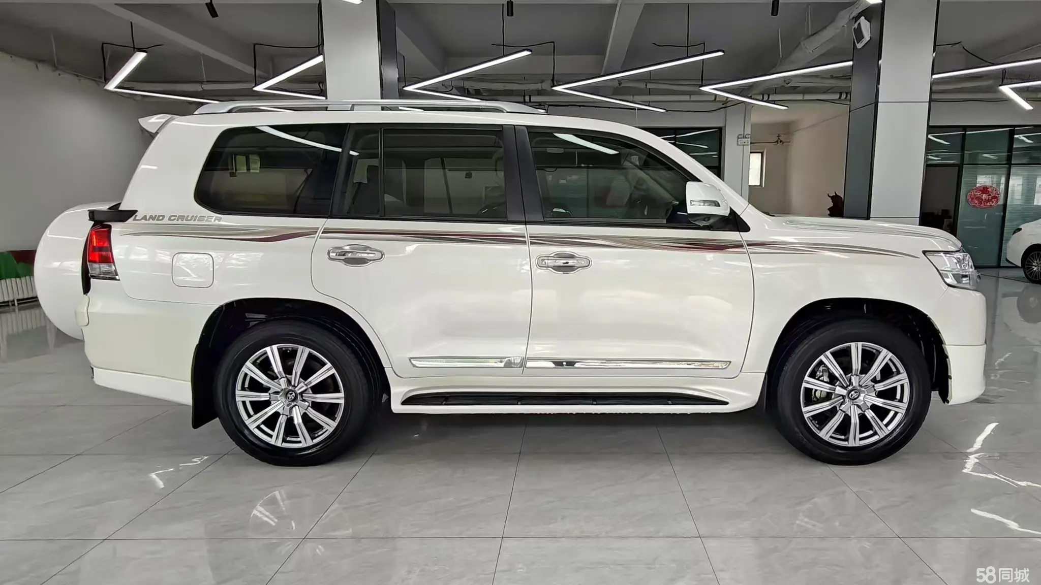 BYD e1 2019 #3 BYD e1 2019 car image #3