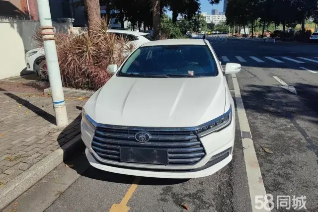 BYD Qin 2020 صورة سيارة #3