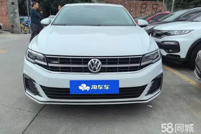 Volkswagen Bora Pure Electric 2021 صورة سيارة #3