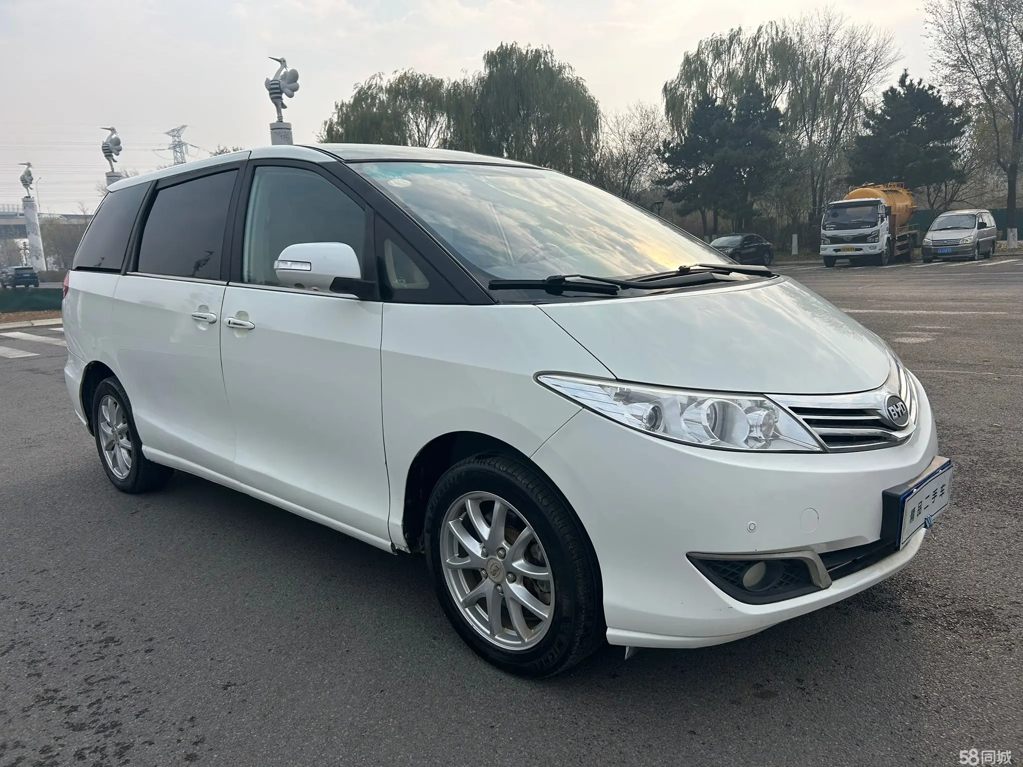 BYD M6 2014 صورة سيارة #3