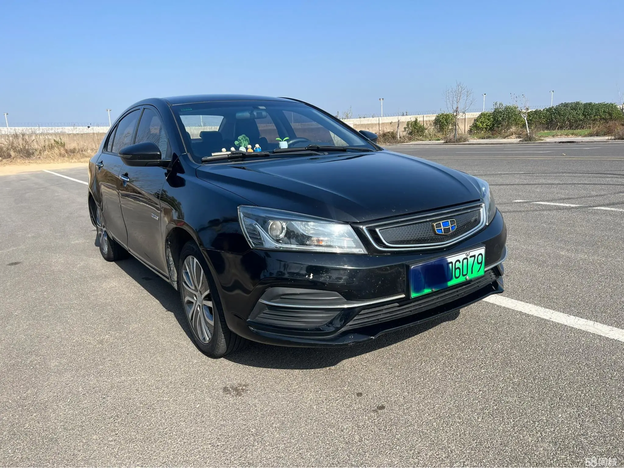 GEELY Emgrand New Energy 2018 car image #3