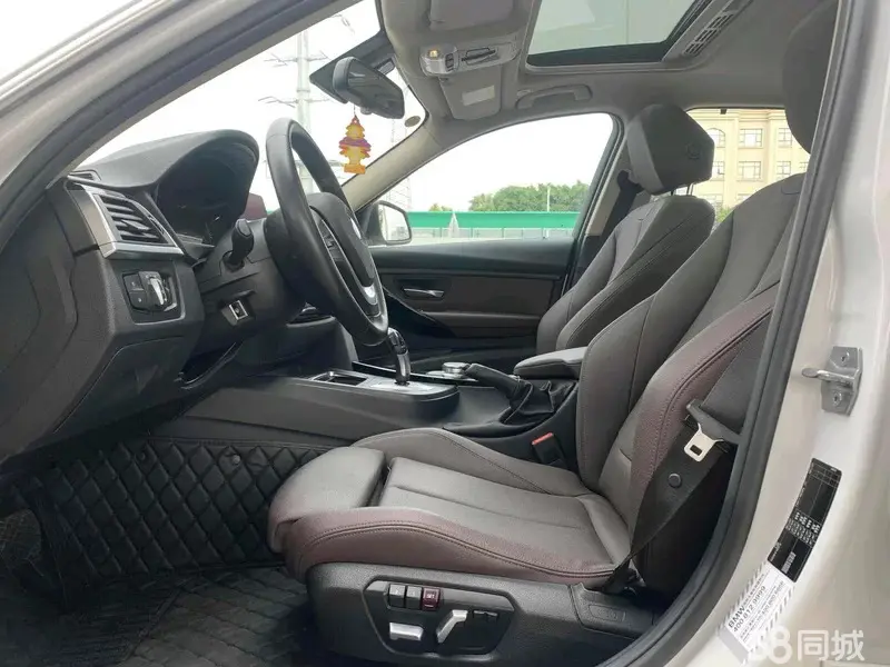 BMW 3 Series 2018 #3 BMW 3 Series 2018 car image #3