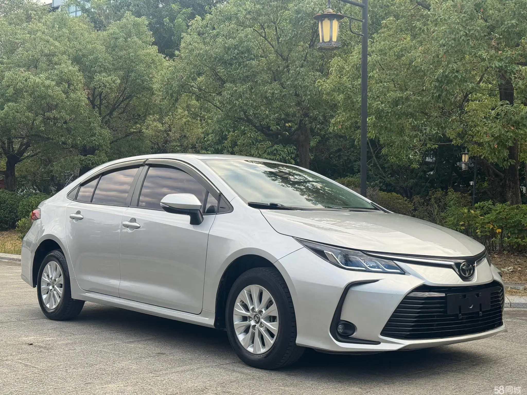 Toyota Corolla 2020 car image #3