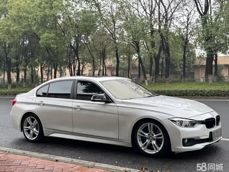 BMW 3 Series 2018 immagine di auto #3