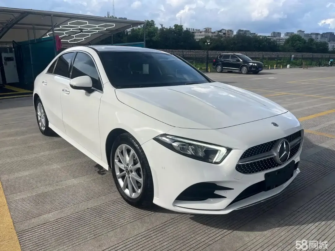 Mercedes-Benz A Class 2019 car image #3