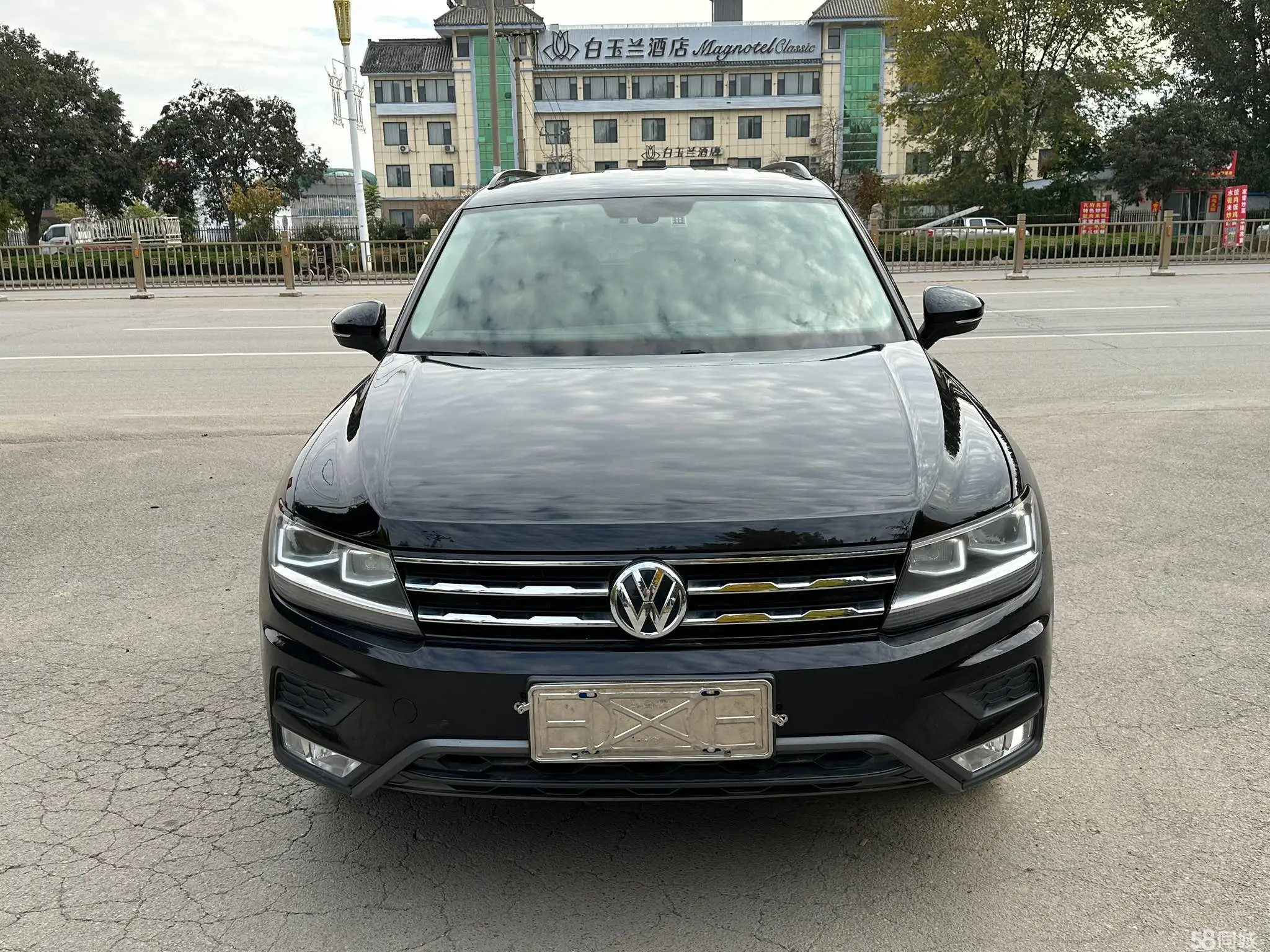 Volkswagen Tiguan L 2018 immagine di auto #3