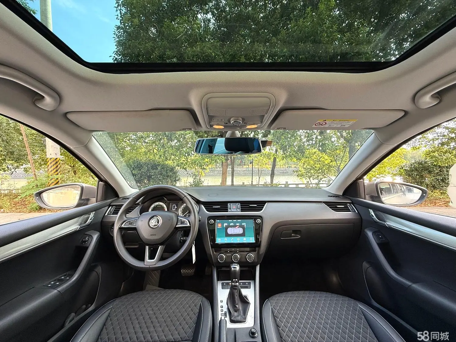 Skoda Octavia 2019 immagine di auto #3