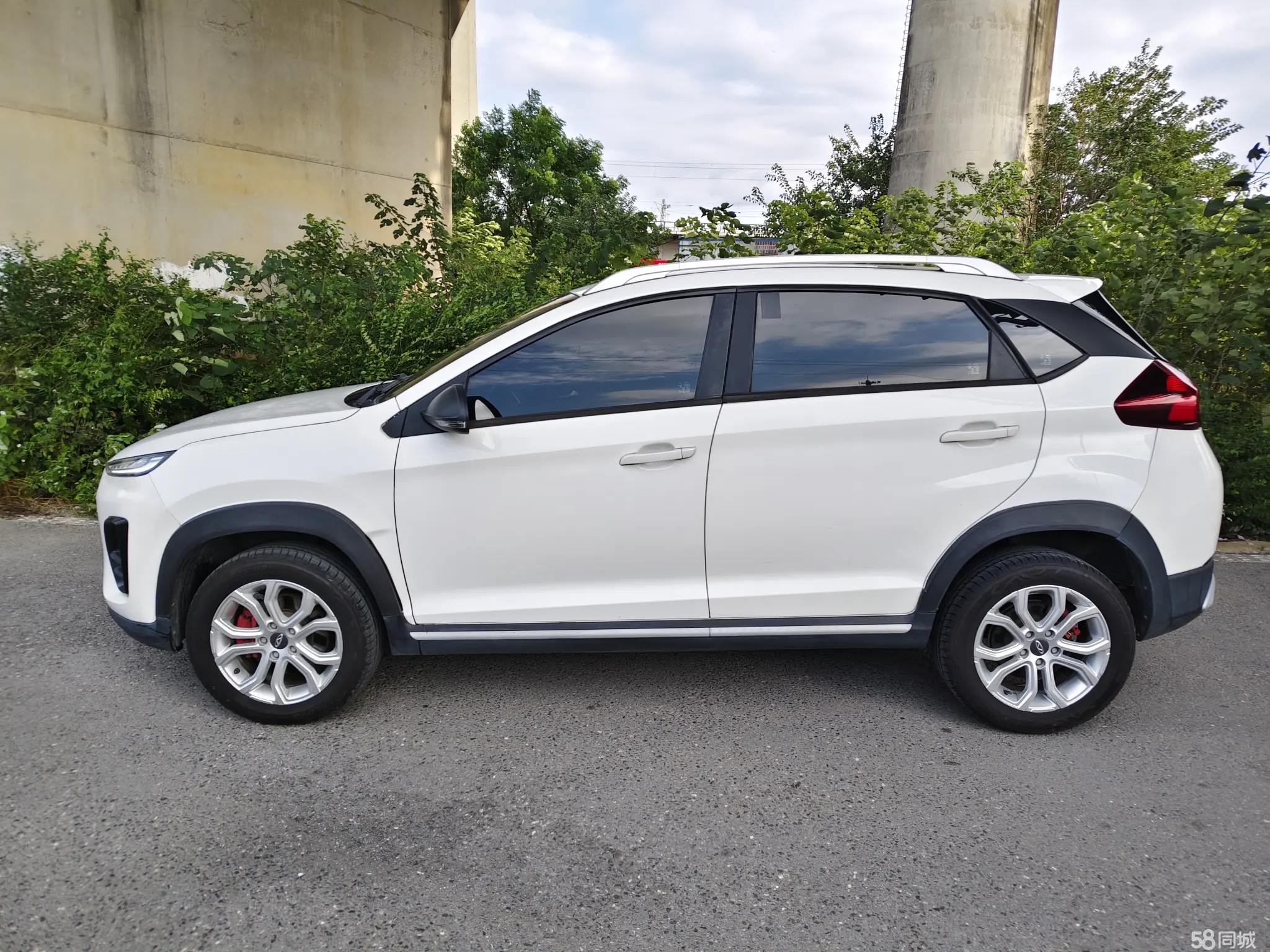 Chery Tiggo 3x 2021 car image #3