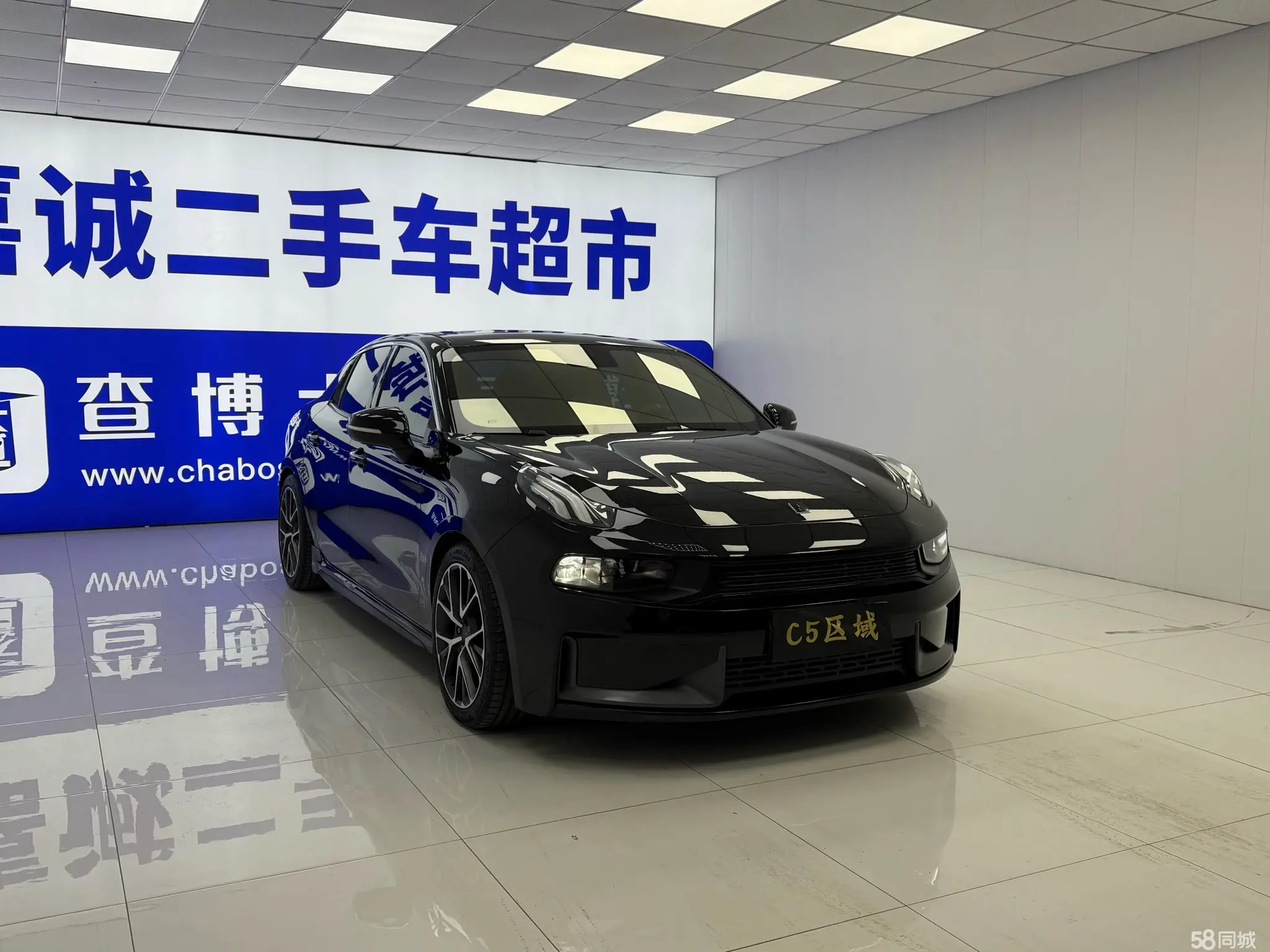 Lynk & Co 03 2019 #3 Lynk & Co 03 2019 car image #3
